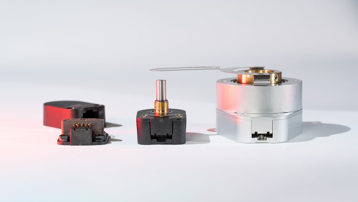 Kit encoder, shaft encoder and a hollow bore encoder